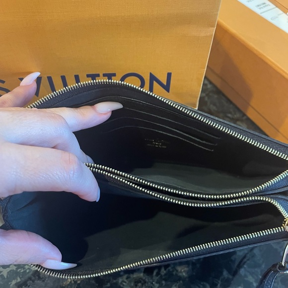 ‼️SOLD‼️Louis Vuitton Empreinte Double Zip Pochette - Picture 4 of 17